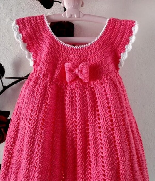 Vestido infantil de croche rosa e branco com chapeu bebe - Image 2